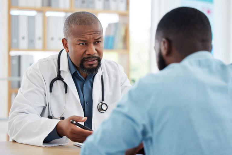 Doctor giving a patient his diagnosis